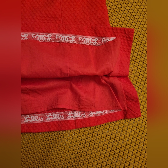 Lilly Pulitzer Cutout Halter Style Top, Size 2 - Picture 7 of 11